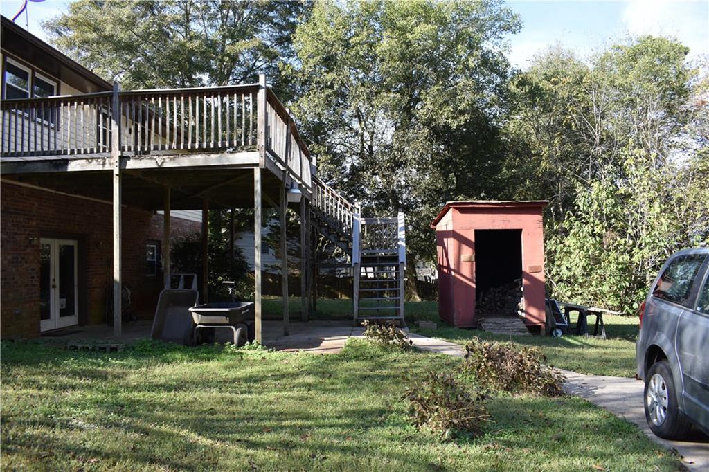 6882 Cowan Mill Rd