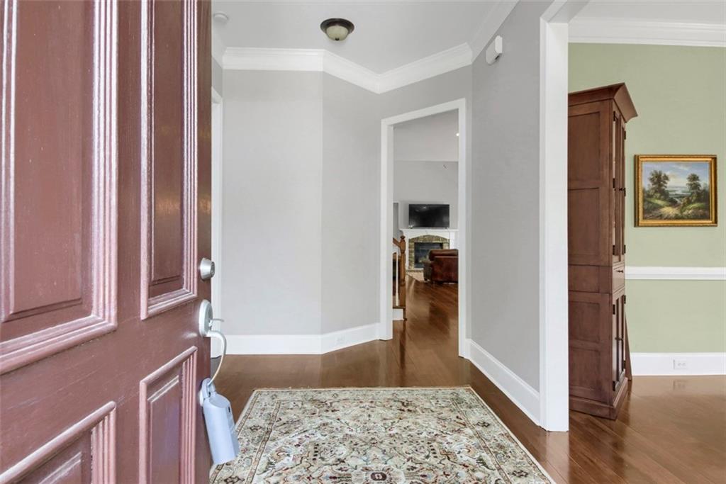 201 Roseville Place