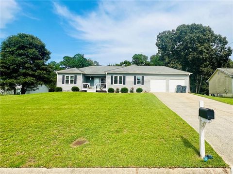 A home in Dacula