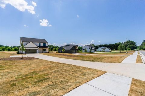 A home in Dacula