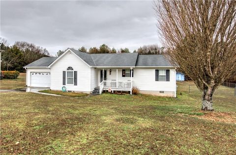 Homes For Sale - 13 Valley Creek Drive<br/> Cartersville, GA 30120