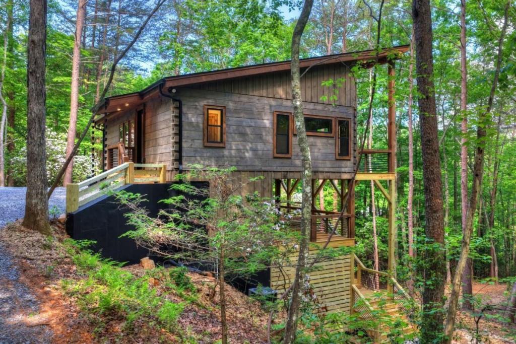 328 Crabapple Drive