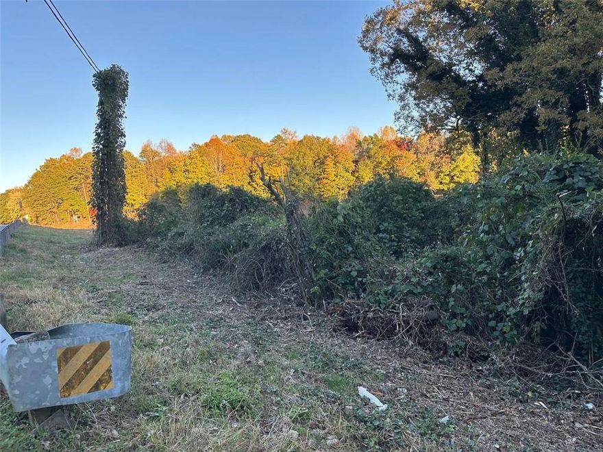 Amazing opportunity! This property offers prime visibility and access right on I-985 at Old Cornelia Highway, adjacent to the expanding health care corridor. With a soil test and concept plan already on file, this site is ready for your next development vision. Don’t miss the chance to secure a valuable piece of land in a growing, high-traffic location!
