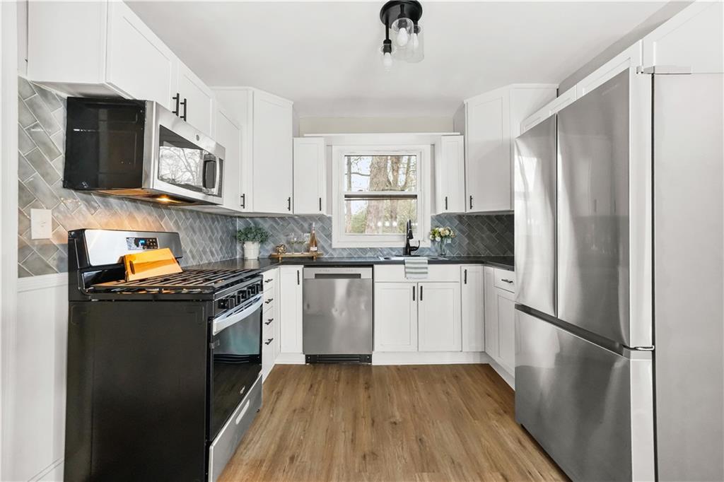 819 Blossom Street SW