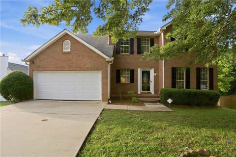 Homes For Sale - 3825 Cedar Trace Lane<br/> Dekalb County, Ellenwood, GA 30294