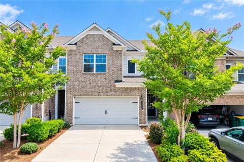 Townhouse For Sale - 11661 Davenport Lane<br/> Johns Creek, GA 30005