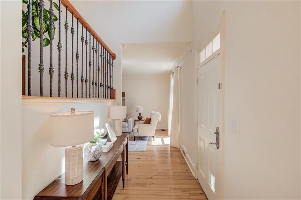1038 HUNTCLIFF