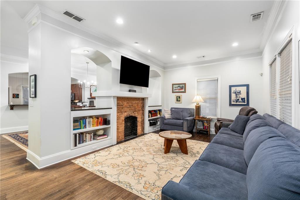 1920 Delano Drive NE