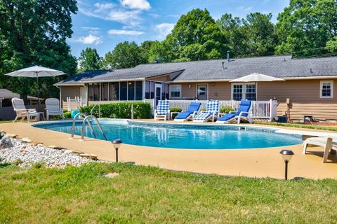 A home in Powder Springs