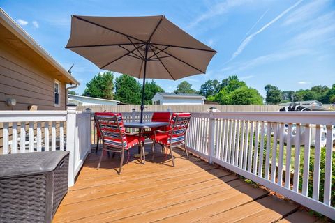 A home in Powder Springs