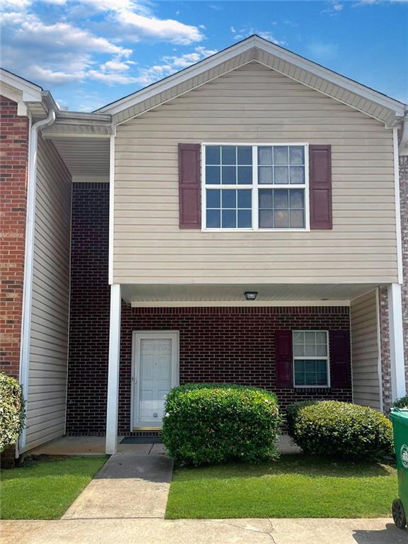 Sizzling Summer Steal! Move in by Aug 15th and choose your reward — a FREE 55" Smart TV or a $250 Amazon gift card, on us! Don’t miss out!
Welcome to 1562 Eastern Sunrise Lane! This inviting 2-bedroom, 2.5-bath home offers a comfortable and functional layout ideal for modern living. The kitchen comes equipped with classic white appliances, making meal prep a breeze.
The home features spacious bedrooms with ceiling fans for added comfort, along with a dedicated laundry room for convenience. Enjoy outdoor living with a front yard that includes driveway parking and a wide backyard—perfect for relaxing or entertaining. A well-rounded home with everything you need in a peaceful setting.
Disclosure:
All information is believed to be accurate, however, changes to the exterior, interior, landscaping, or appliances may have occurred since the photographs were taken, and prices and dates may change without notice. Sapir Realty does not lease homes through Craigslist nor do we accept payment of deposits via CashApp, Zelle, or Wire transfers. Beware of scammers. Please make sure to call our office to confirm payment options.