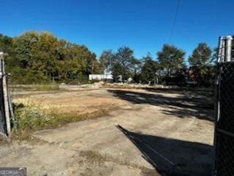 3272 Bachelor Street East Point GA 30344