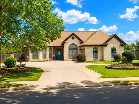 Homes For Sale - 100 Wyckliffe Drive<br/> Locust Grove, GA 30248