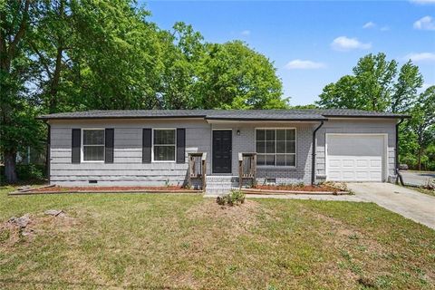 Homes For Sale - 4 Midland Park Lane<br/> Newnan, GA 30263