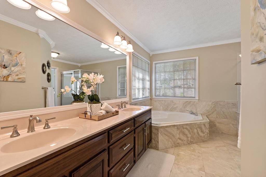 427 Picketts Lake Drive