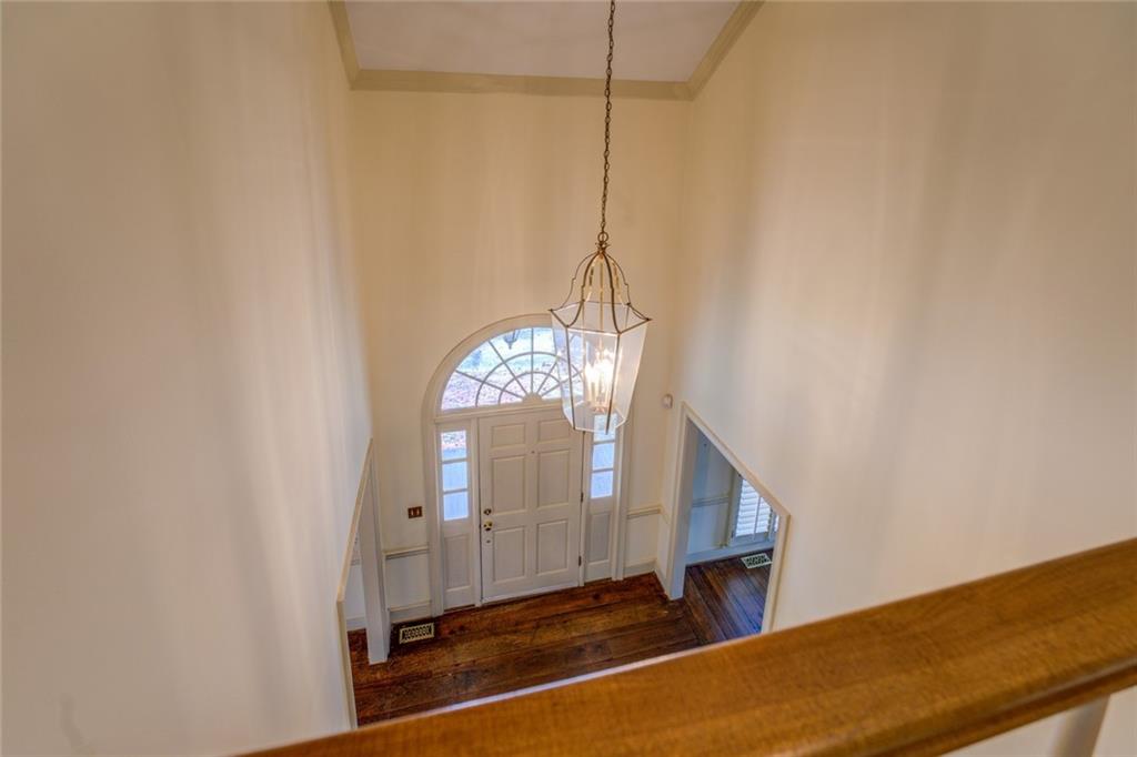 1216 Valley Drive
