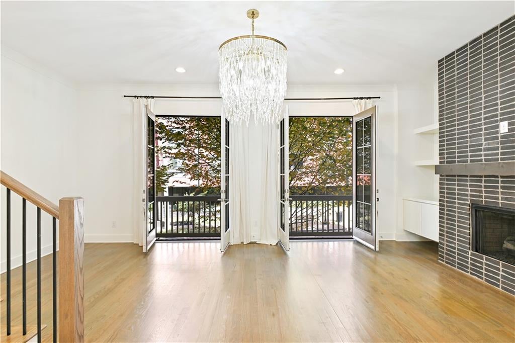 980 Memorial Walk SE