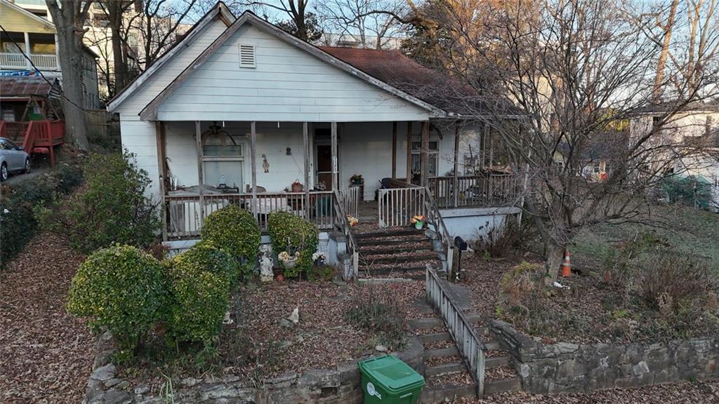 1052 Curran Street NW