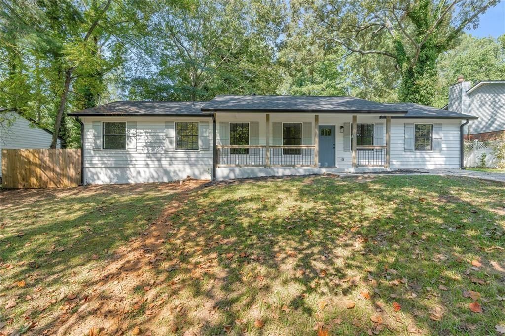 Photo of 8949 Raven Drive, Jonesboro, GA 30238 (MLS # 7685382)