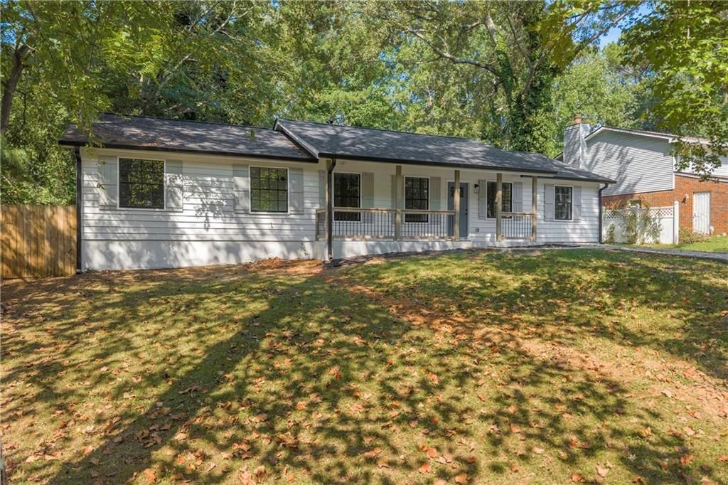 Photo of 8949 Raven Drive, Jonesboro, GA 30238 (MLS # 7685382)