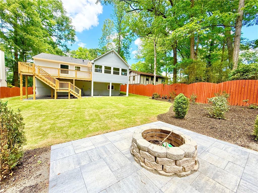 8399 Lake Drive, Snellville, Georgia image 41