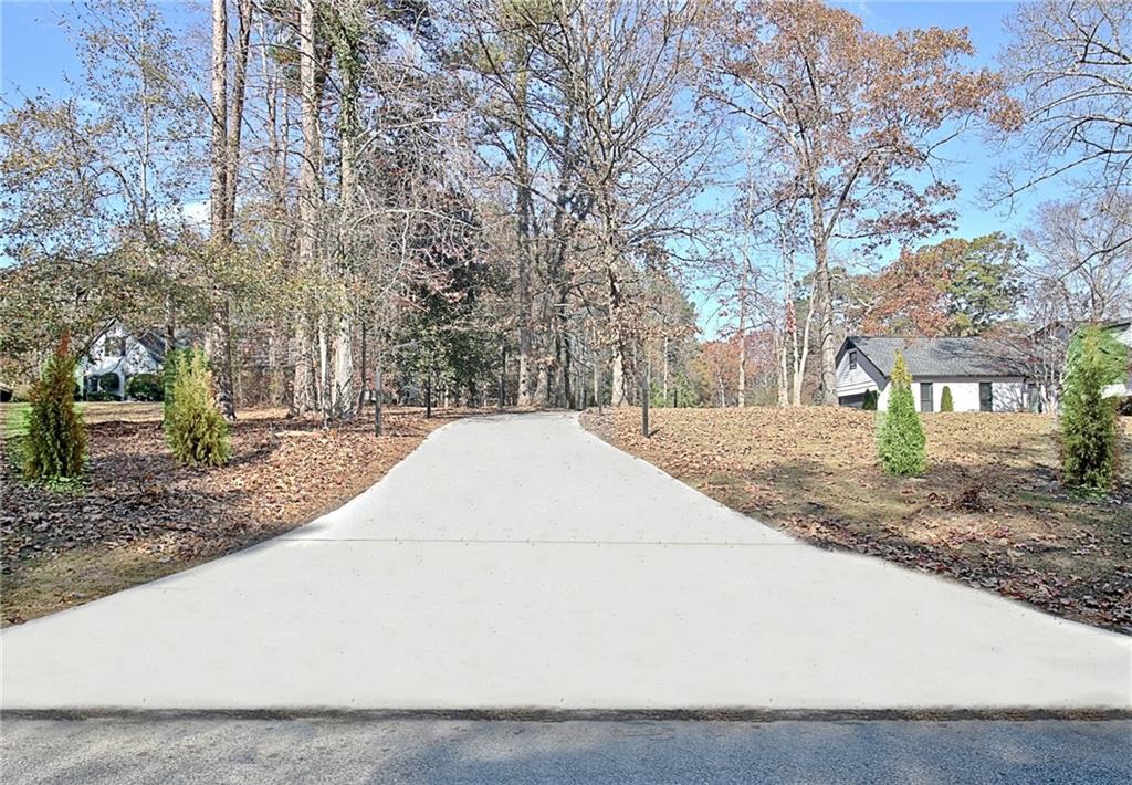 370 Dix Lee On Drive