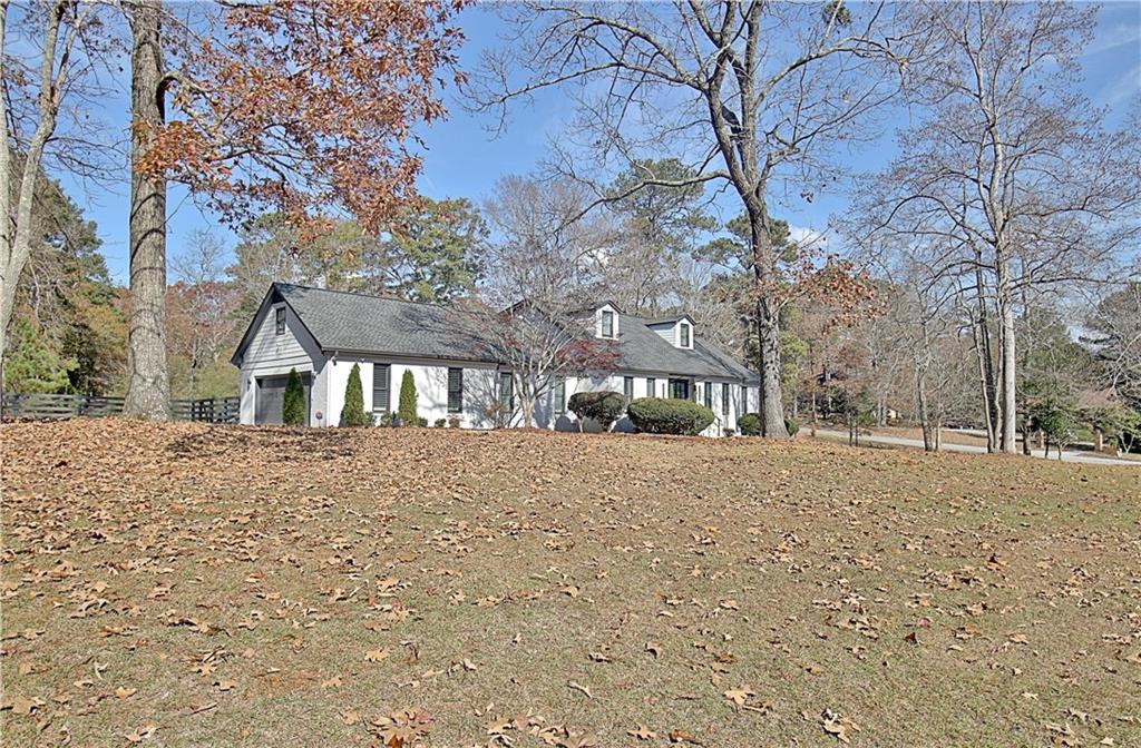 370 Dix Lee On Drive