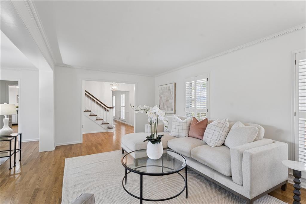 5111 Meadowlake Lane