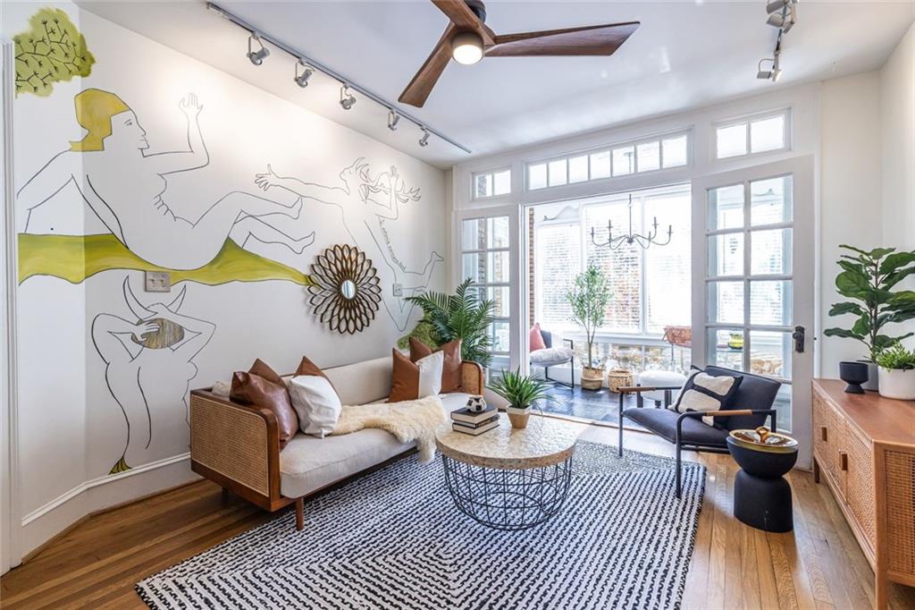 272 14th Street NE 8