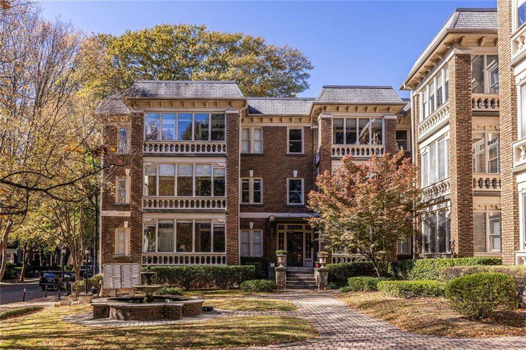 272 14th Street NE 8