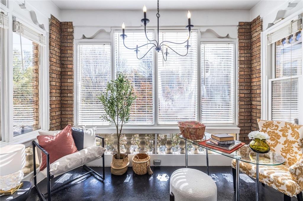 272 14th Street NE 8