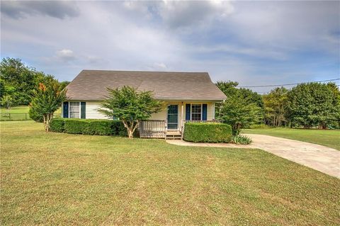 Single Family Residence in Cartersville GA 16 Ruff Drive.jpg