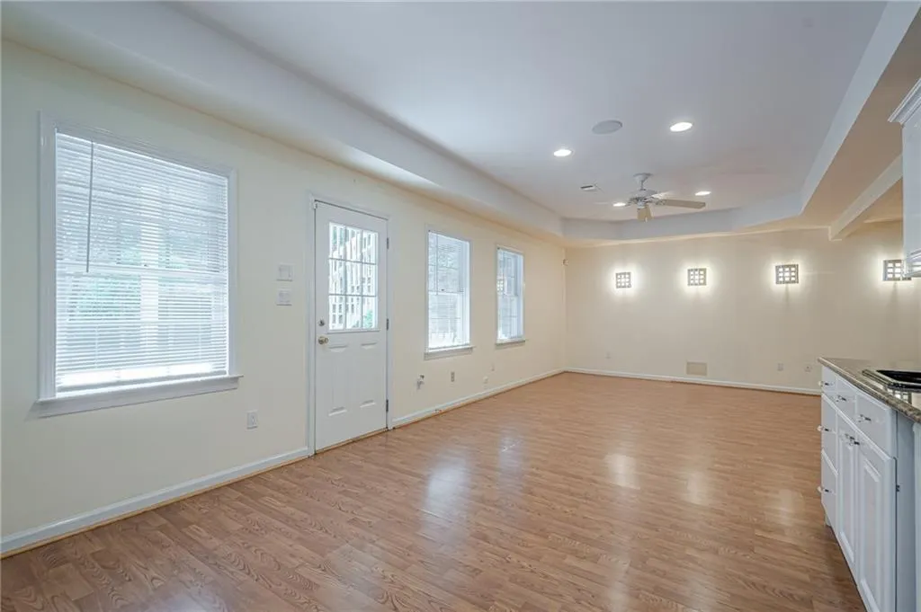 Cumming, Georgia 30040, United States, 4 Bedrooms Bedrooms, ,5 BathroomsBathrooms,Residential,Active,103429