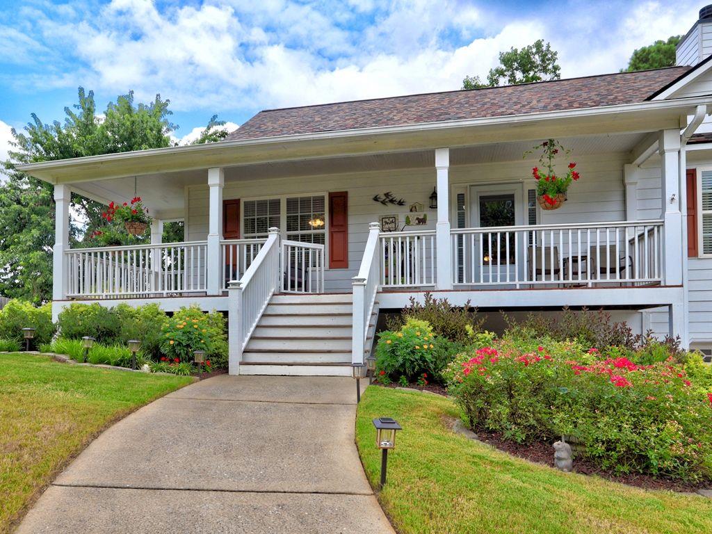 161 Oak Springs Lane