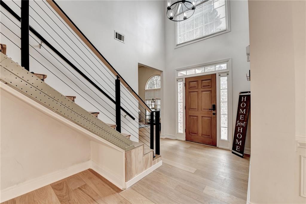 710 Catamount Way SW