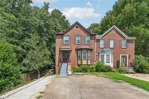 Townhouse For Sale - 3590 Regency Park Drive<br/> Duluth, GA 30096