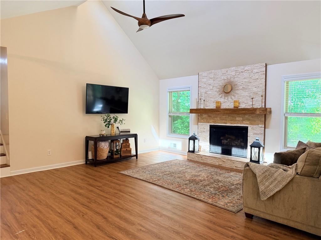 284 Angla Drive SE