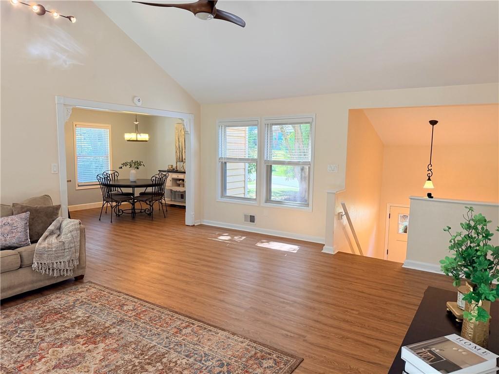 284 Angla Drive SE