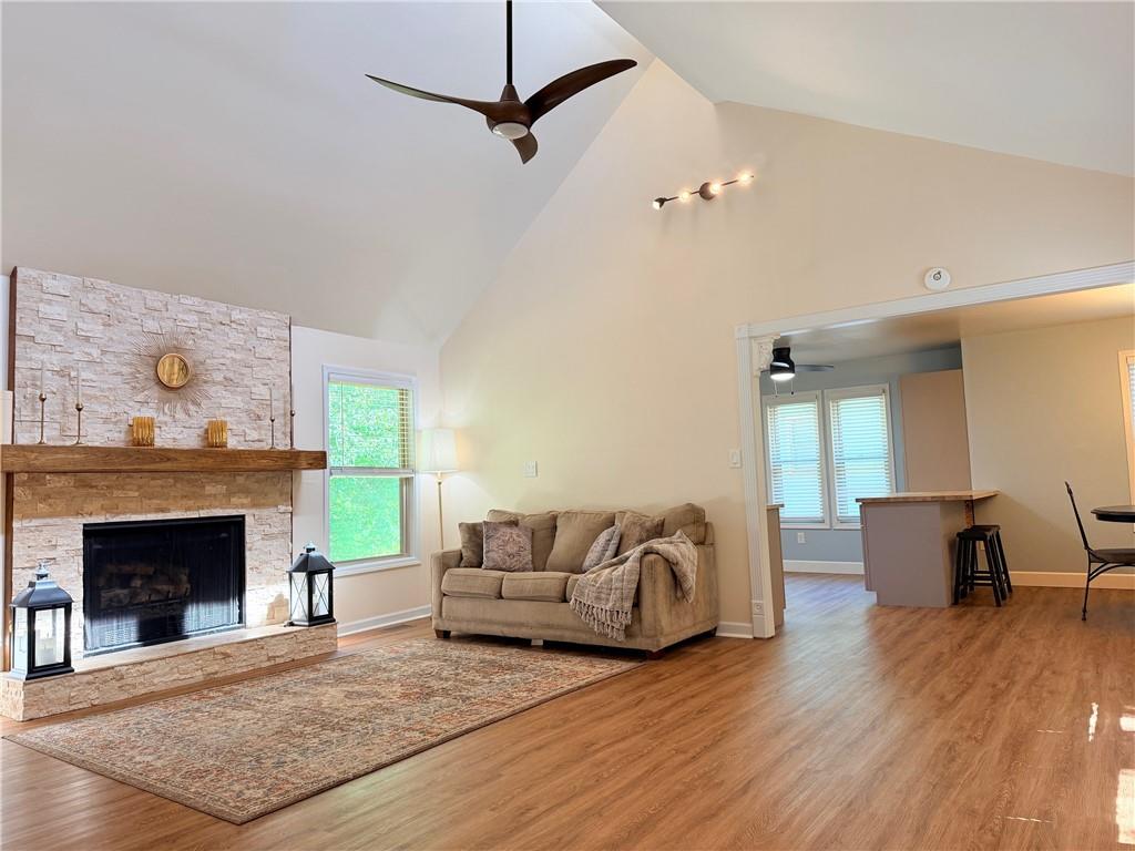 284 Angla Drive SE