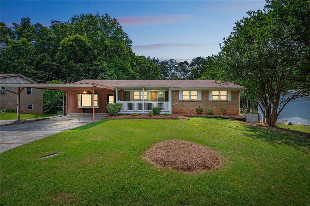 1526 Tanglewood Way, Conyers, Georgia image 2
