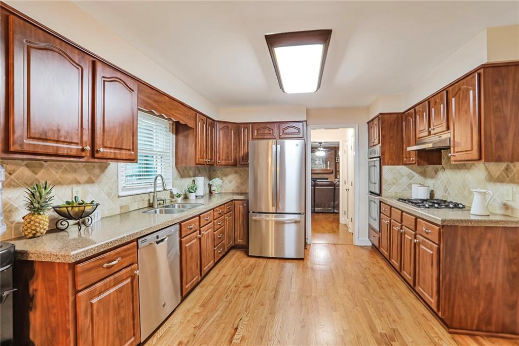 435 Trammell Drive, Alpharetta, Georgia image 8