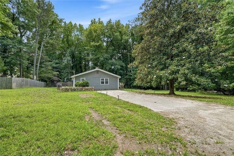 Homes For Sale - 40 Oak Hill Drive<br/> Winder, GA 30680
