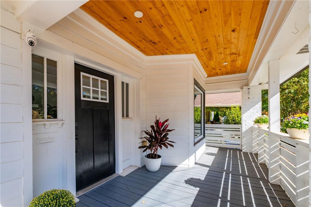 520 Angier Avenue NE