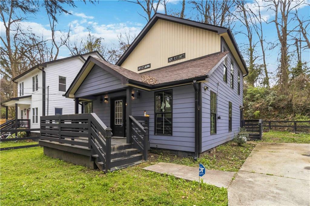 208 Adeline Avenue NW