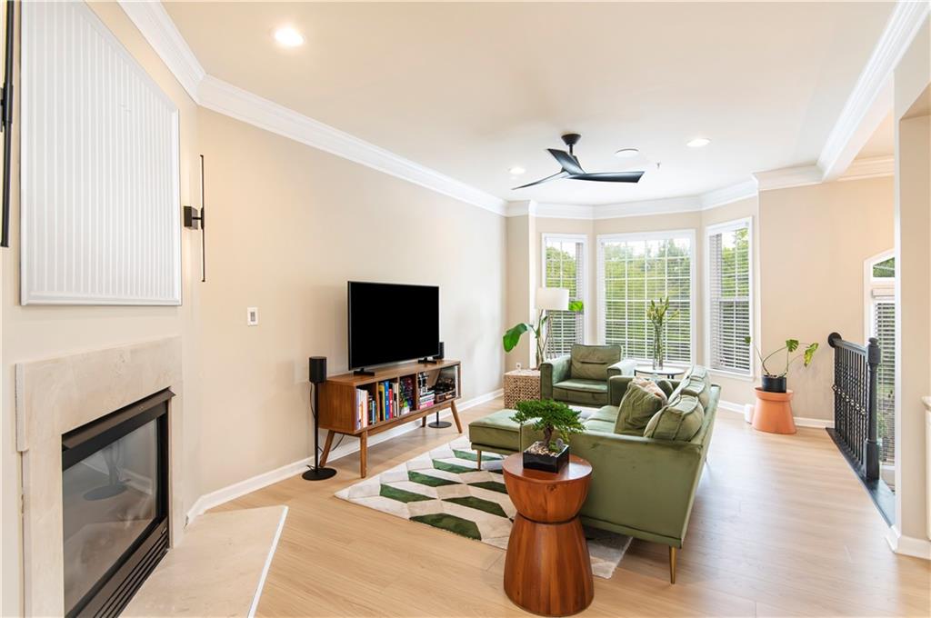 1738 Highlands View SE 11