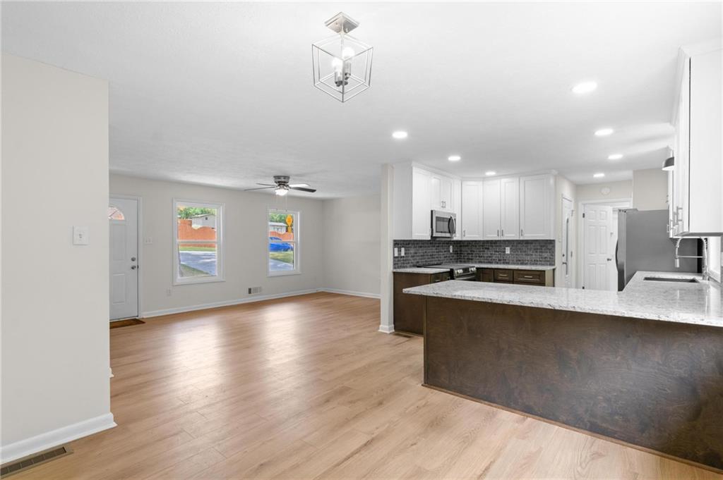 1558 Tanglewood Way NW