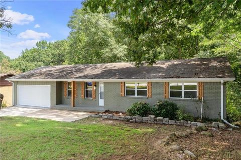 1558 Tanglewood Way NW Conyers GA 30012