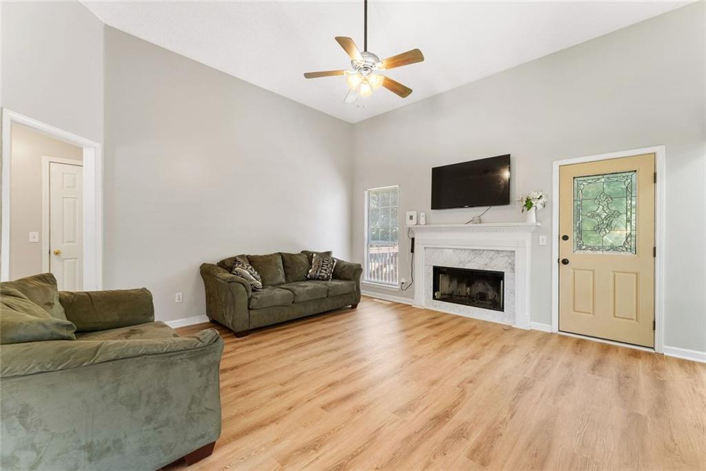 4342 Woodglenn Drive
