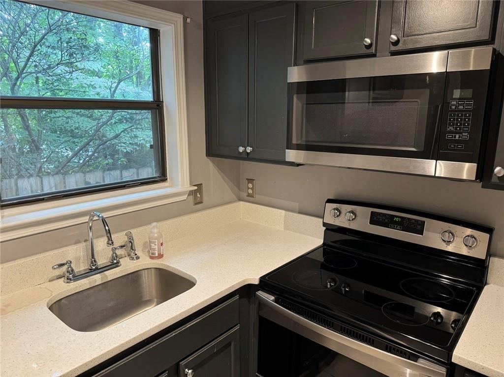 Pine Pointe at Johnson Estates - Residential