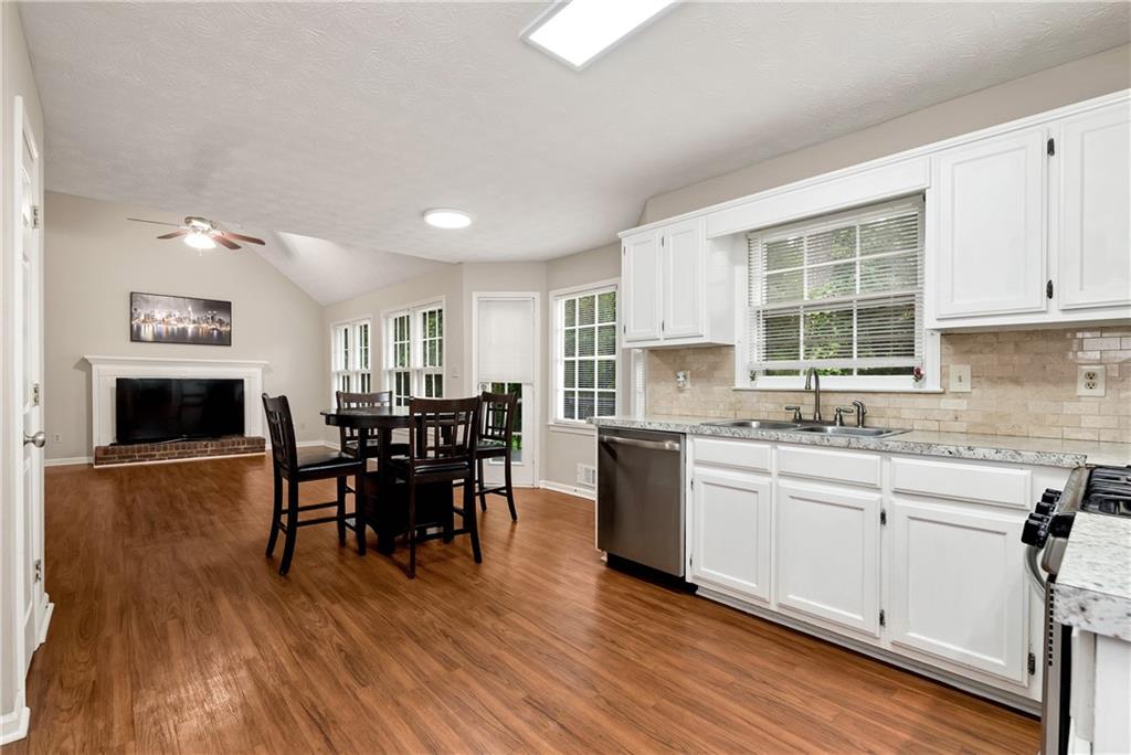 2875 Riverbend Court, Snellville, Georgia image 23